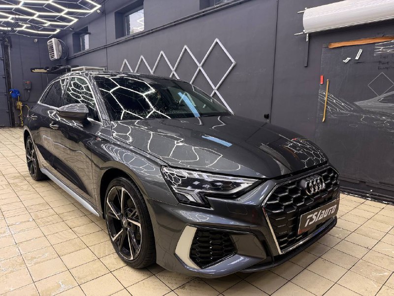 Оклейка пленкой Audi A3 в Архангельске