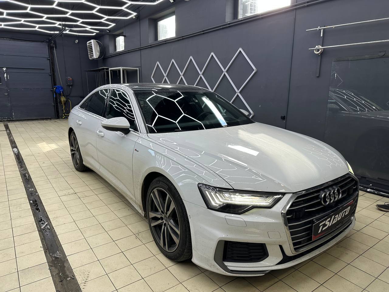 Шумоизоляция Ауди А6 С8 в Архангельске