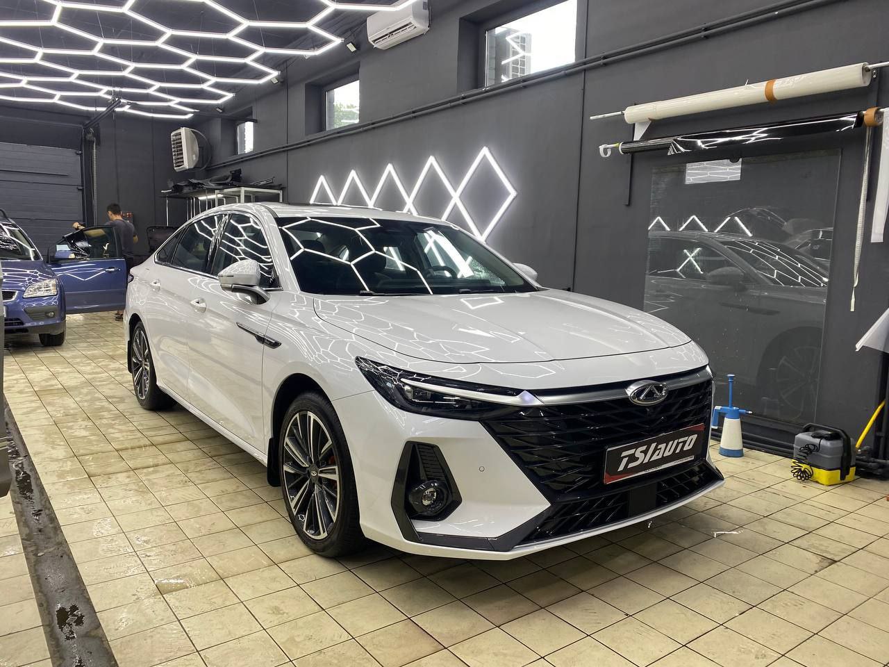 Chery Arrizo 8 шумоизоляция в пакете Элит в Архангельске