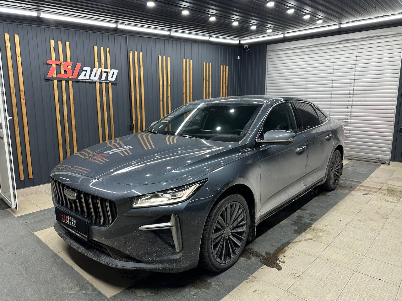 Geely Preface установка подсветки салона в Архангельске