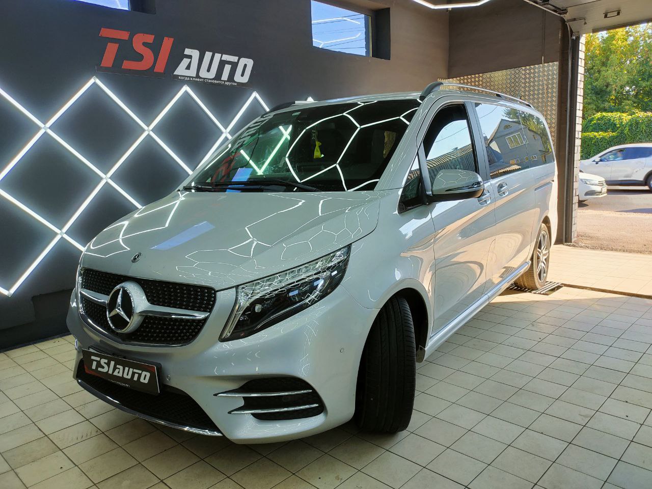 Шумоизоляция Mercedes V-Класс в Архангельске