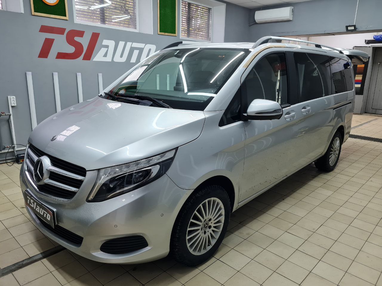 Правильная шумоизоляция Mercedes V-class (W447) в Архангельске 