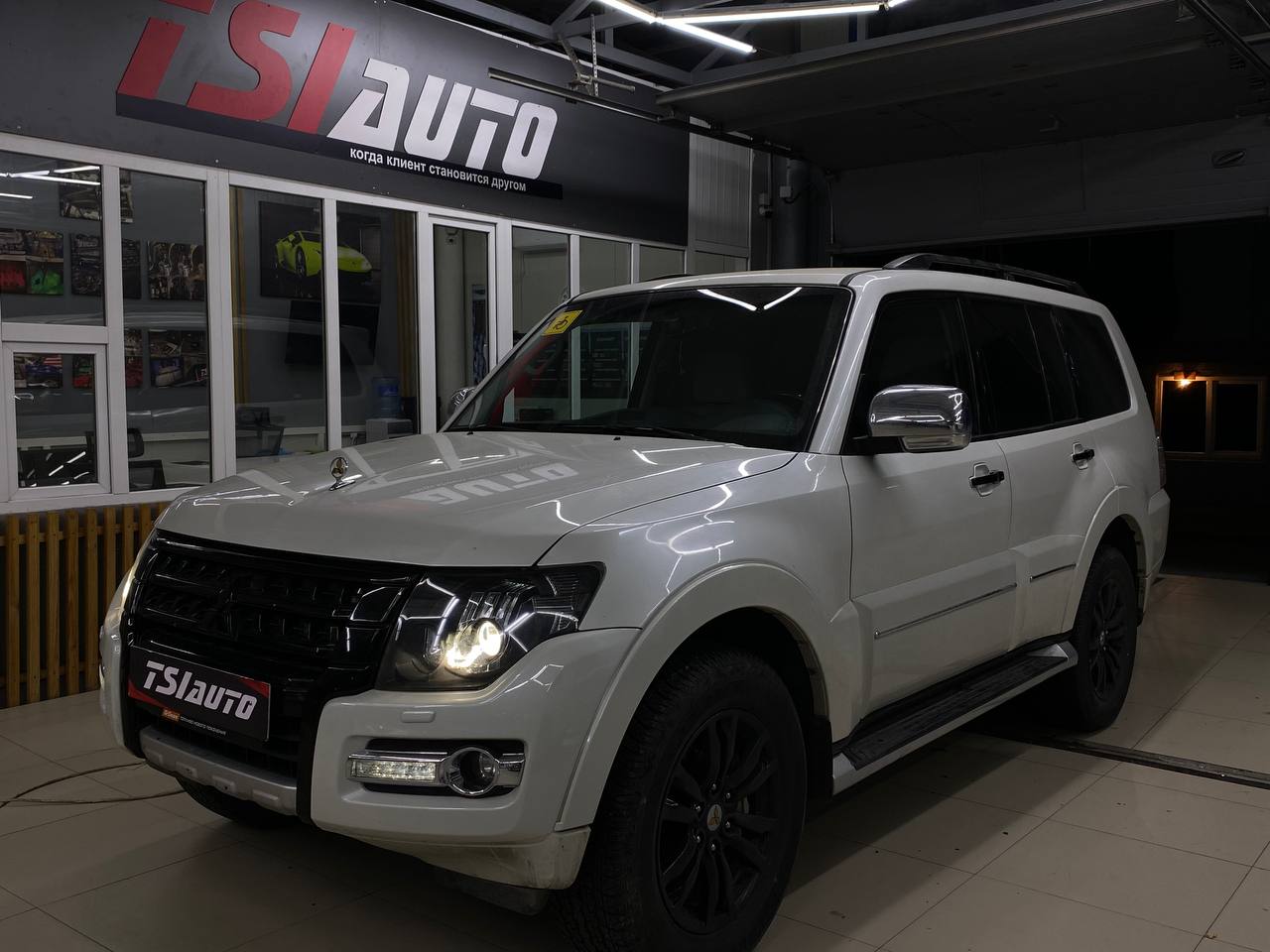 Шумоизоляция арок Mitsubishi Pajero в Архангельске