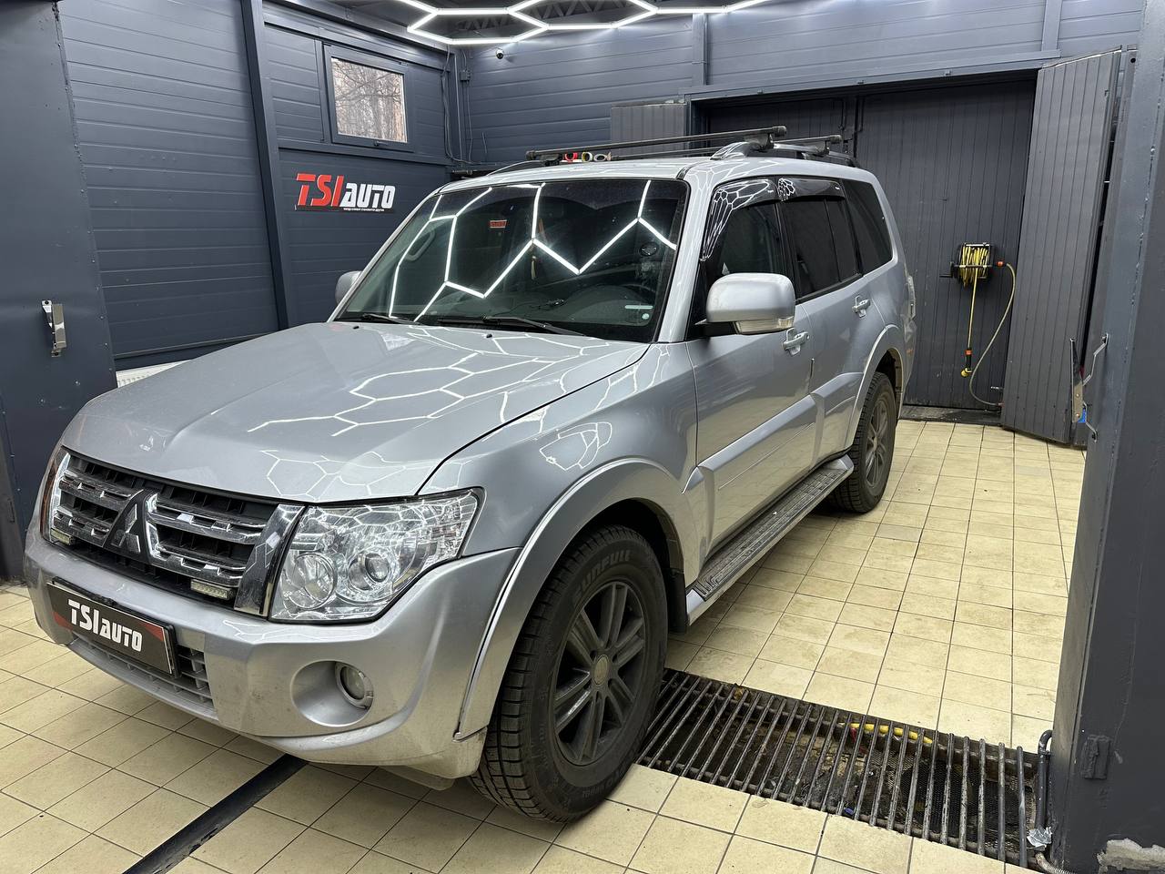 Полная шумоизоляция Mitsubishi Pajero за 1 день фото и цены пакет Элит