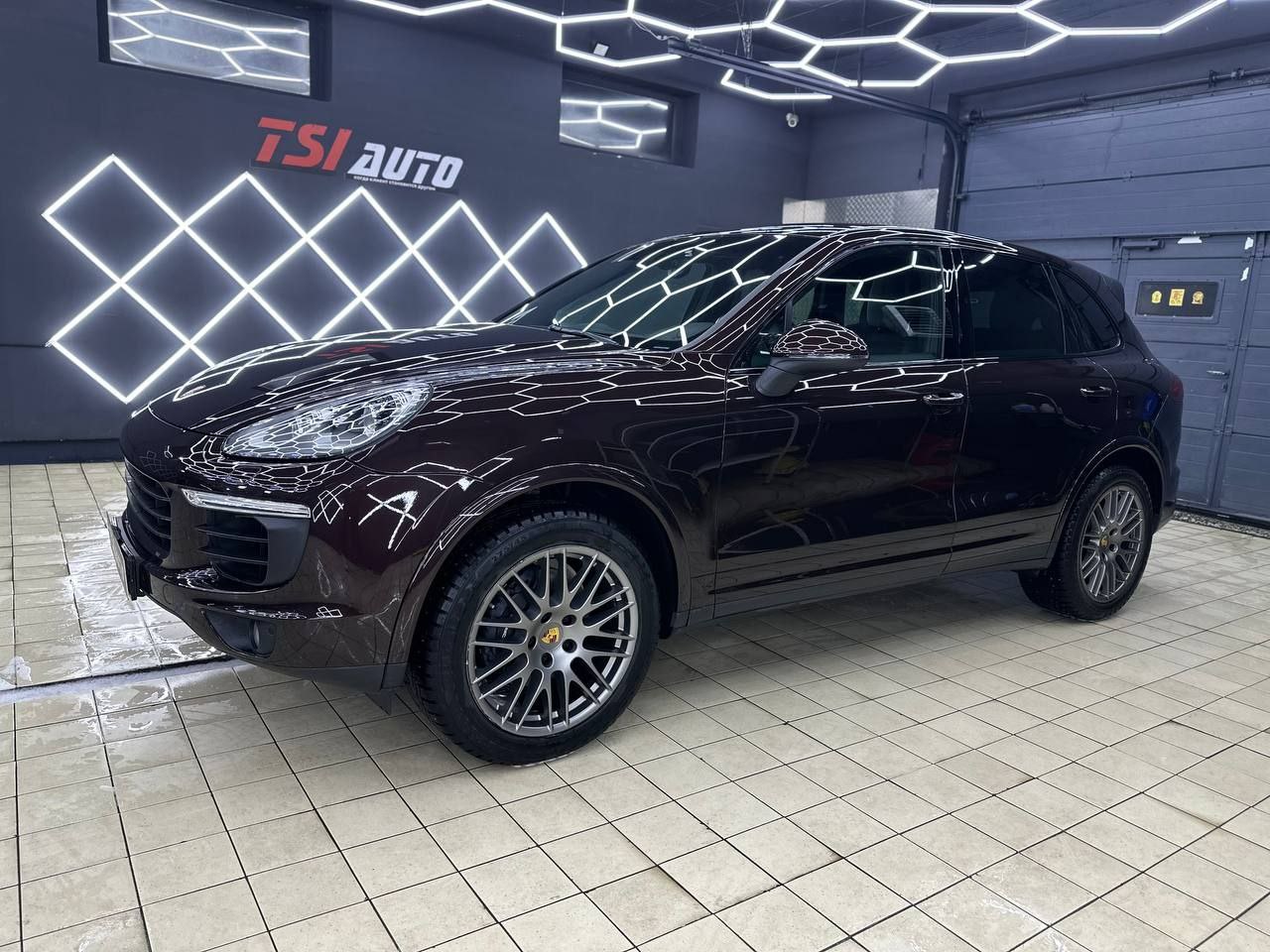 Porsche Cayenne полная оклейка бронепленкой в Архангельске