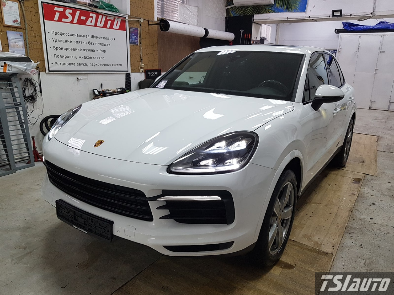 Правильная шумоизоляция Porsche Cayenne Coupé в Архангельске