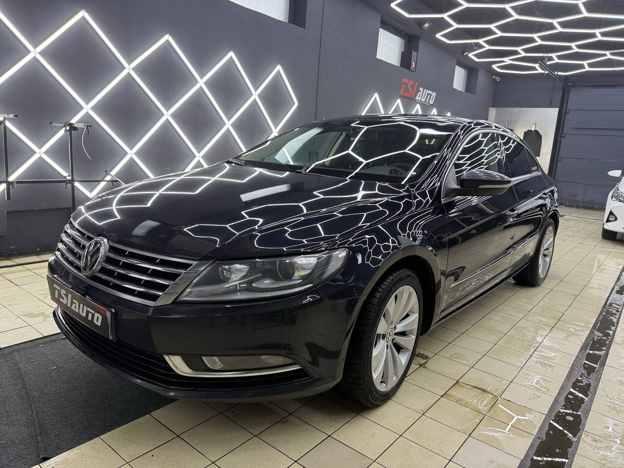 Тонировка фонарей Volkswagen Passat CC в Архангельске
