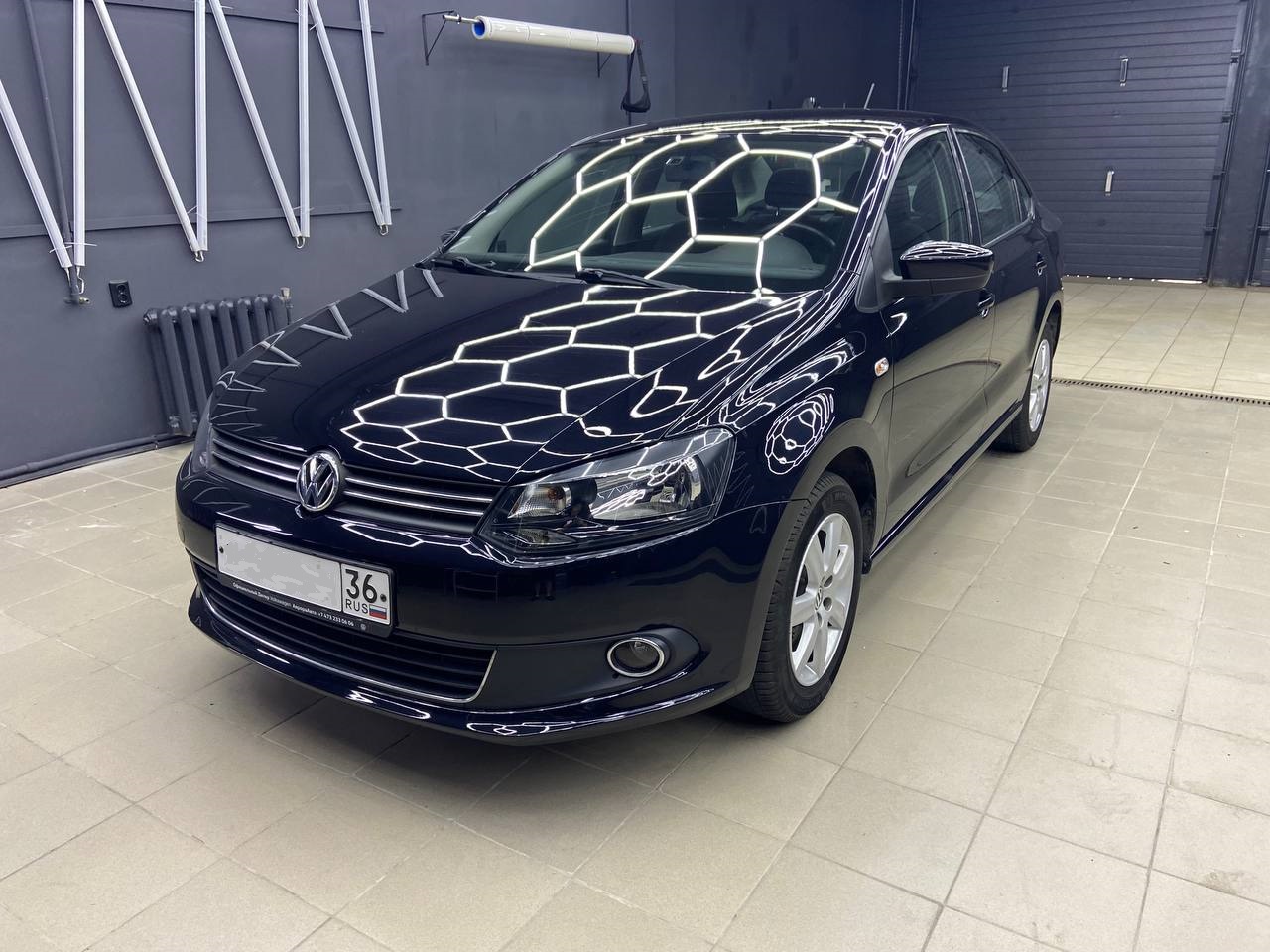 Оклейка пленкой Volkswagen Polo в Архангельске