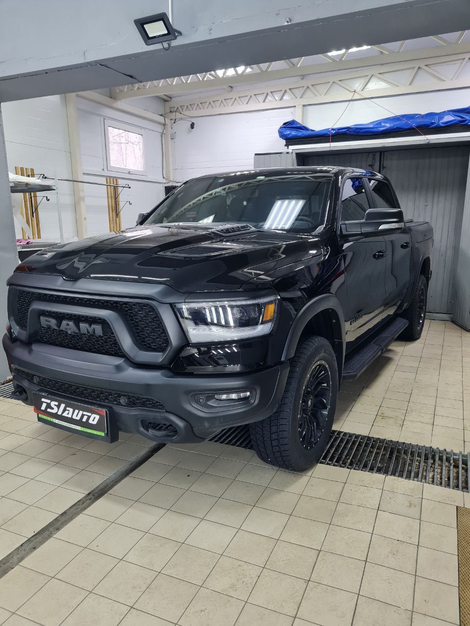 Dodge Ram TRX шумоизоляция арок в Архангельске