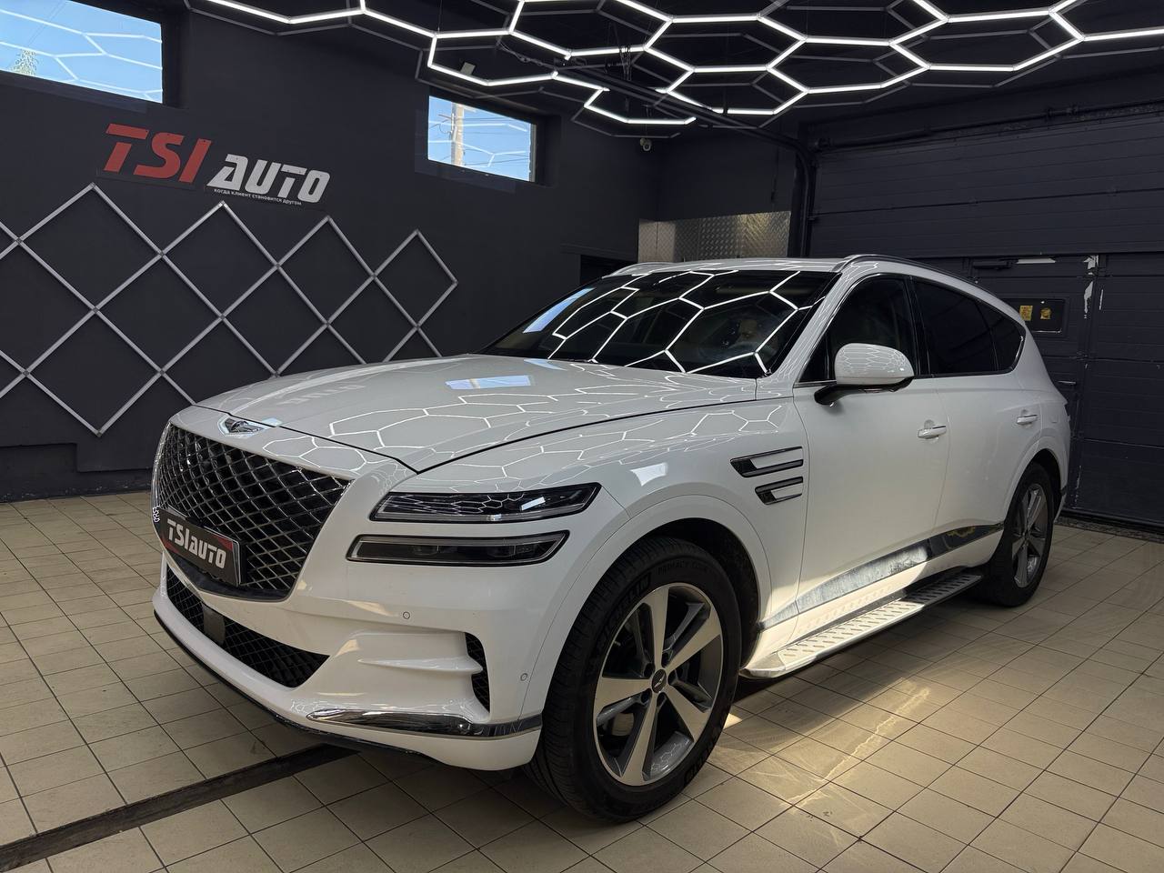 Genesis GV80 оклейка пленкой в Архангельске