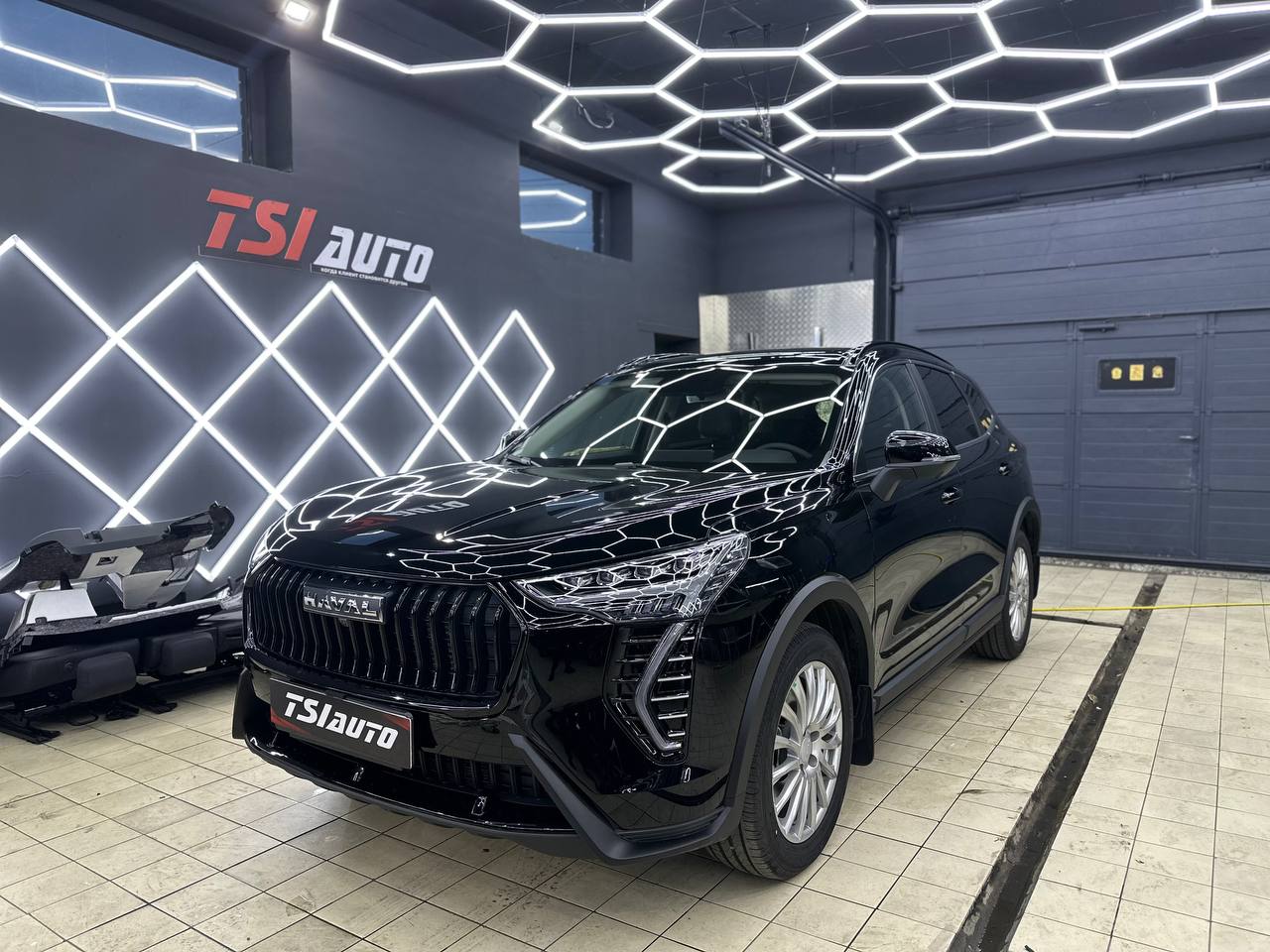 Бронирование фар Haval Jolion в Архангельске