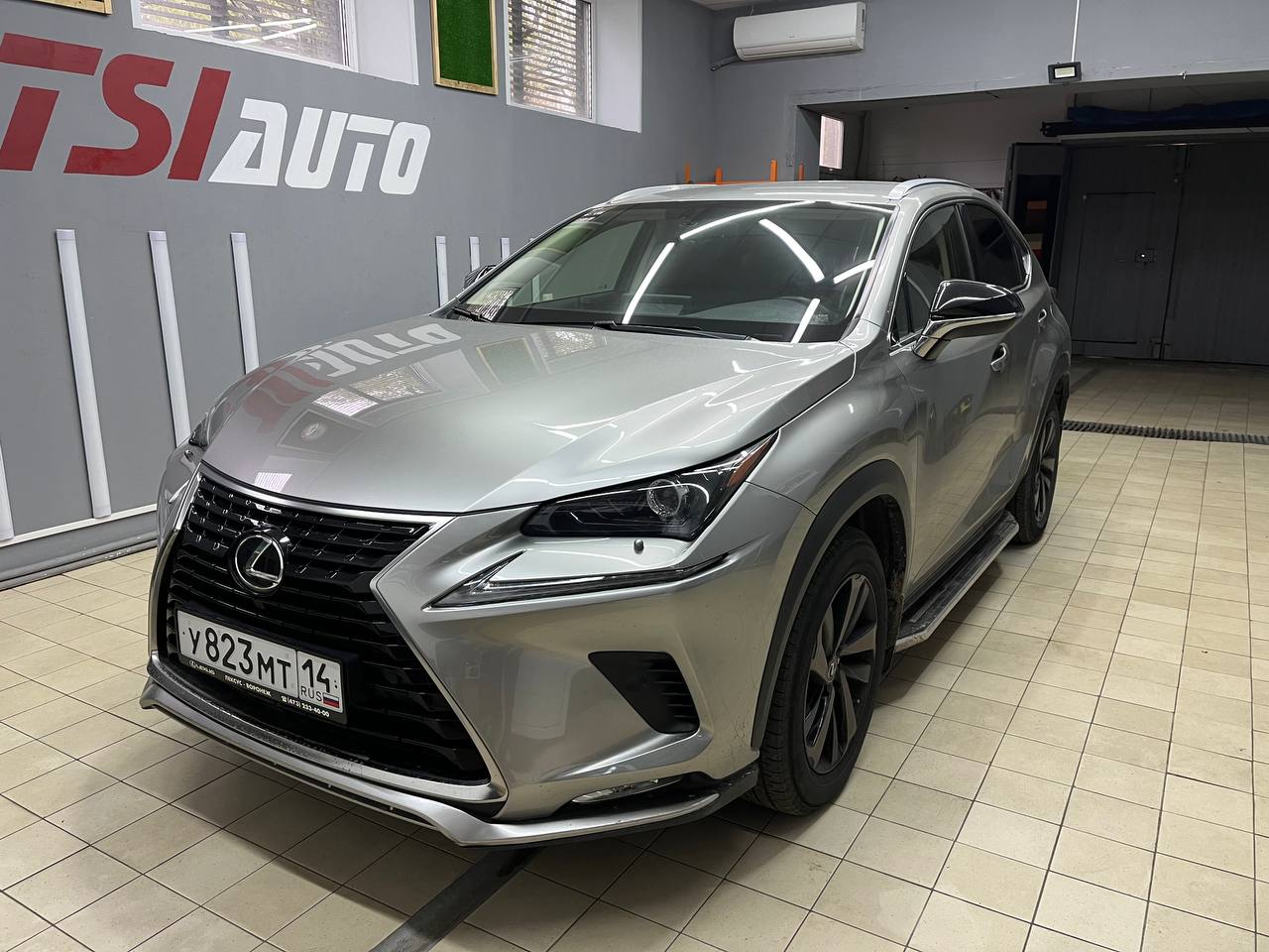 Шумоизоляция Lexus NX в Архангельске - пакет Комфорт