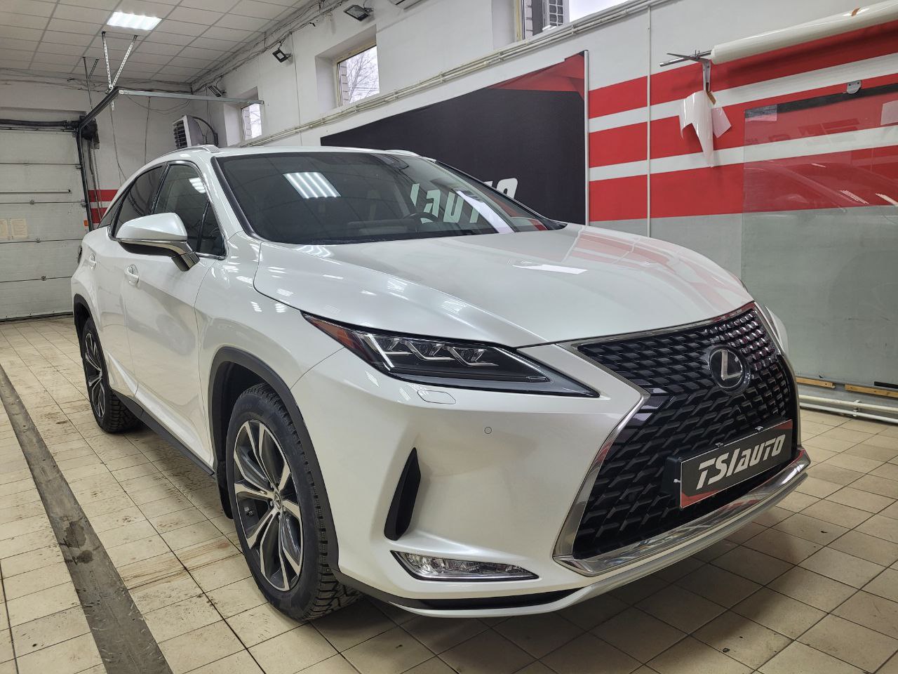 Шумоизоляция Lexus RX в Архангельске максимальный пакет