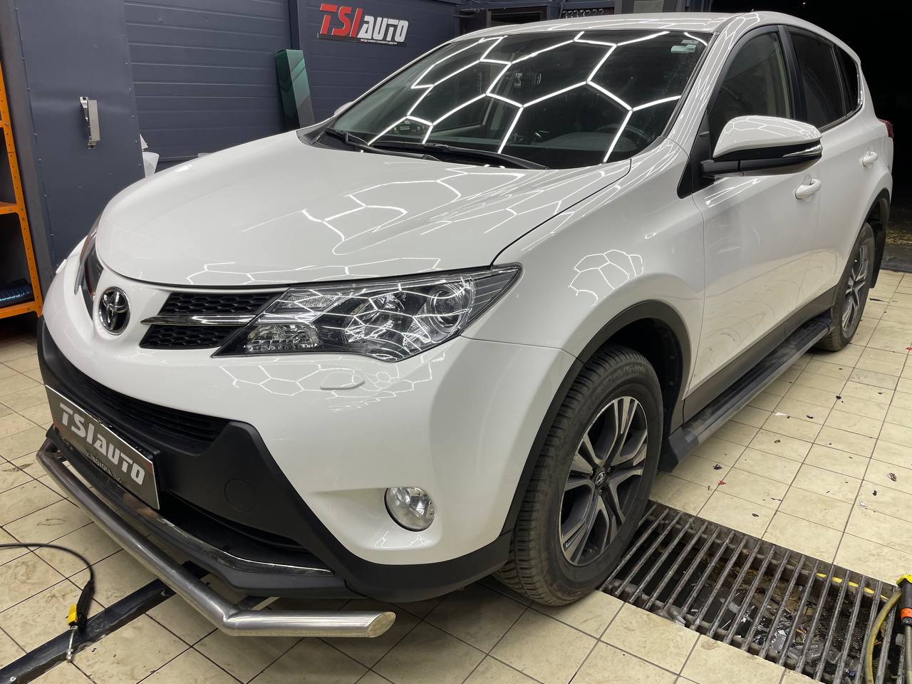 Полная шумоизоляция Toyota RAV4 за 1 день фото и цены пакет Элит