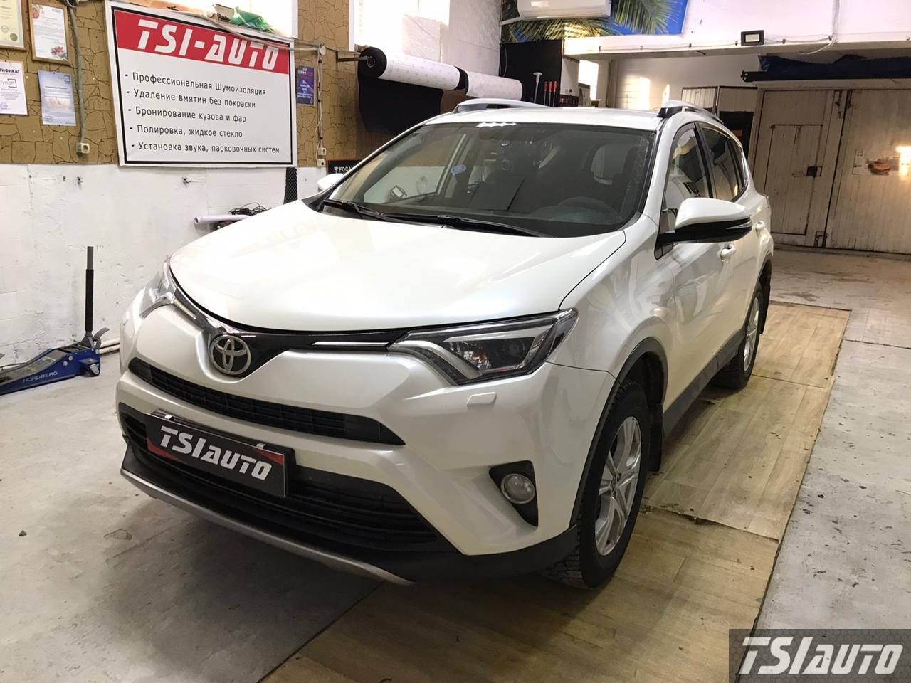 Правильная шумоизоляция Toyota RAV 4 (IV) в Архангельске